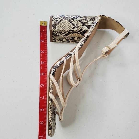Shoedazzle Belva Strappy Block Heel Sandal Size 10 Snake Print Square Toe - Picture 8 of 13
